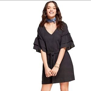 Universal Thread gray flutter sleeve dress!